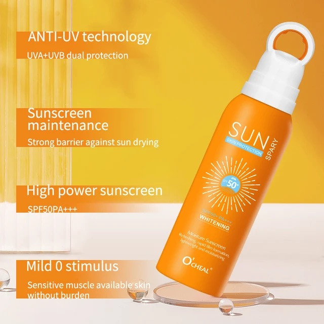 اسپری ضدآفتاب بدون رنگ اوچیل SPF 50 سبک محافظت UVA ، UVB و +++PA حاوی آبرسان مناسب انواع پوست با حجم 150 میلی لیتر