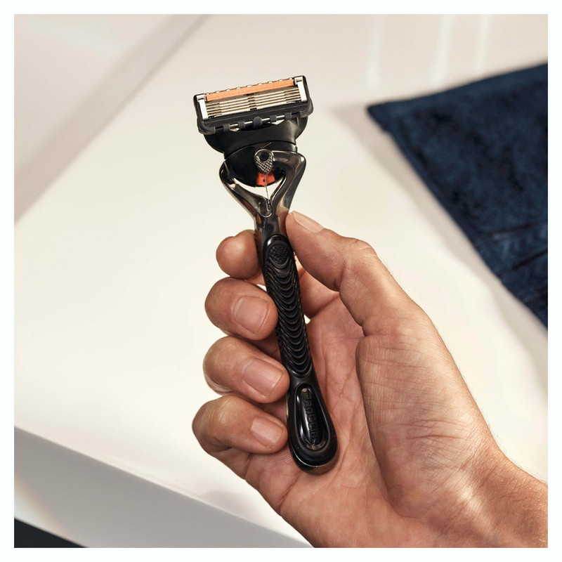 خود تراش ژیلت مدل ProGlide5 به همراه ژل اصلاح ژیلت مدل Icy Cool حجم 75 میلی لیتر