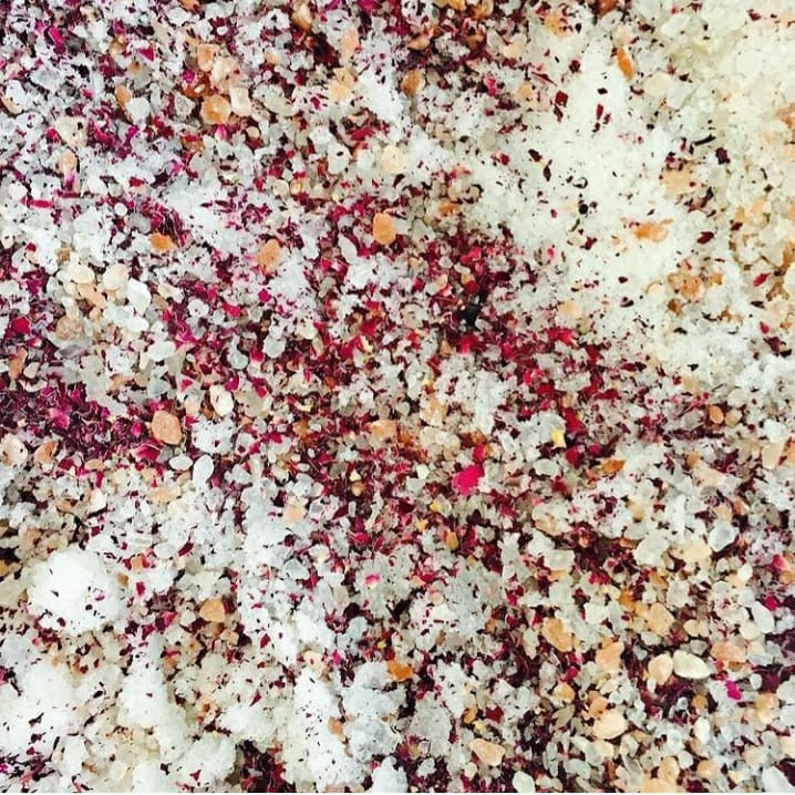نمک حمام رز گلد Star Mix 6 وزن 1500 گرم