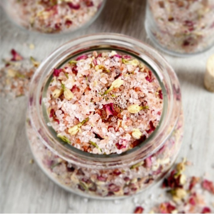 نمک حمام رز گلد Star Mix 6 وزن 1000 گرم