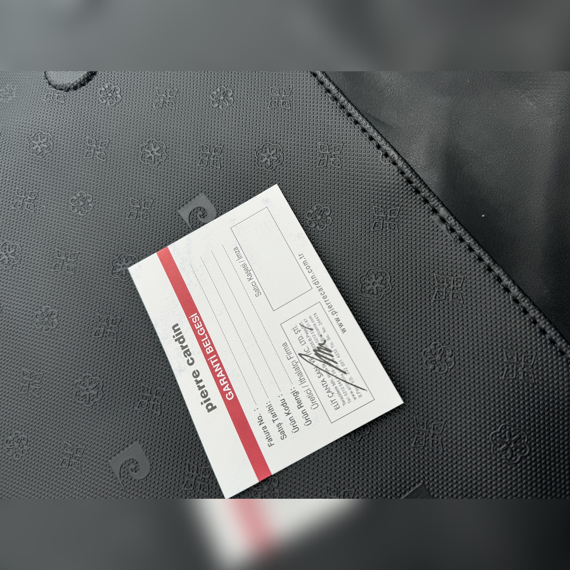 کیف دوشی زنانه پیر کاردین مدل kf 125