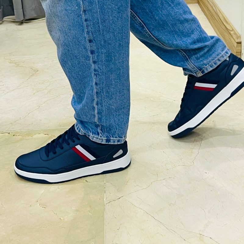 کفش روزمره مردانه مکس مدل Tape Detail Lace-Up Sneakers