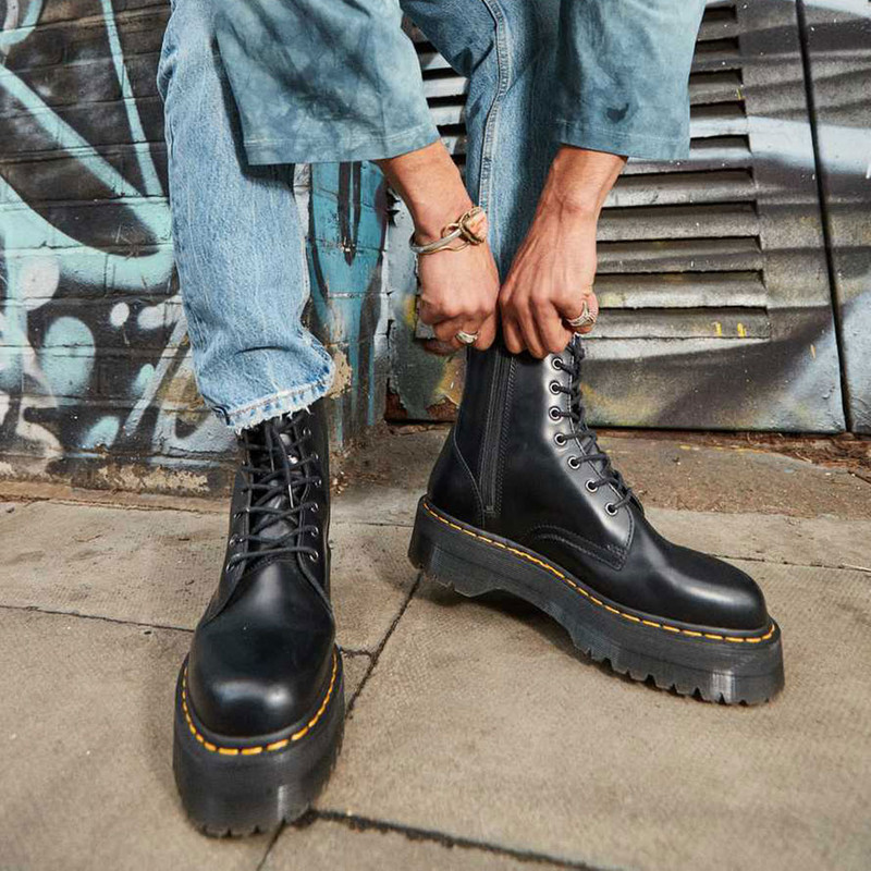 نیم بوت زنانه دکتر مارتنز مدل Jadon Smooth Leather Platforms