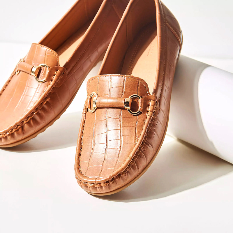 کفش کالج زنانه مکس مدل Textured Slip-On Moccasins With Metallic Accen