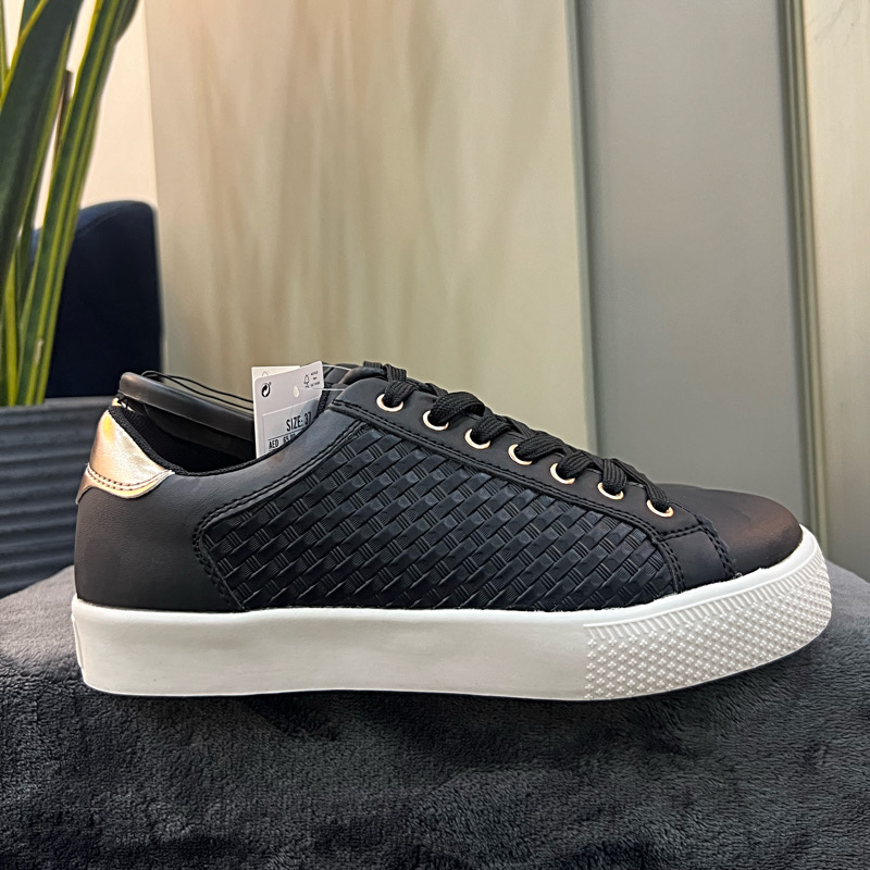 کفش روزمره زنانه مکس مدل Textured Lace-Up Sneakers