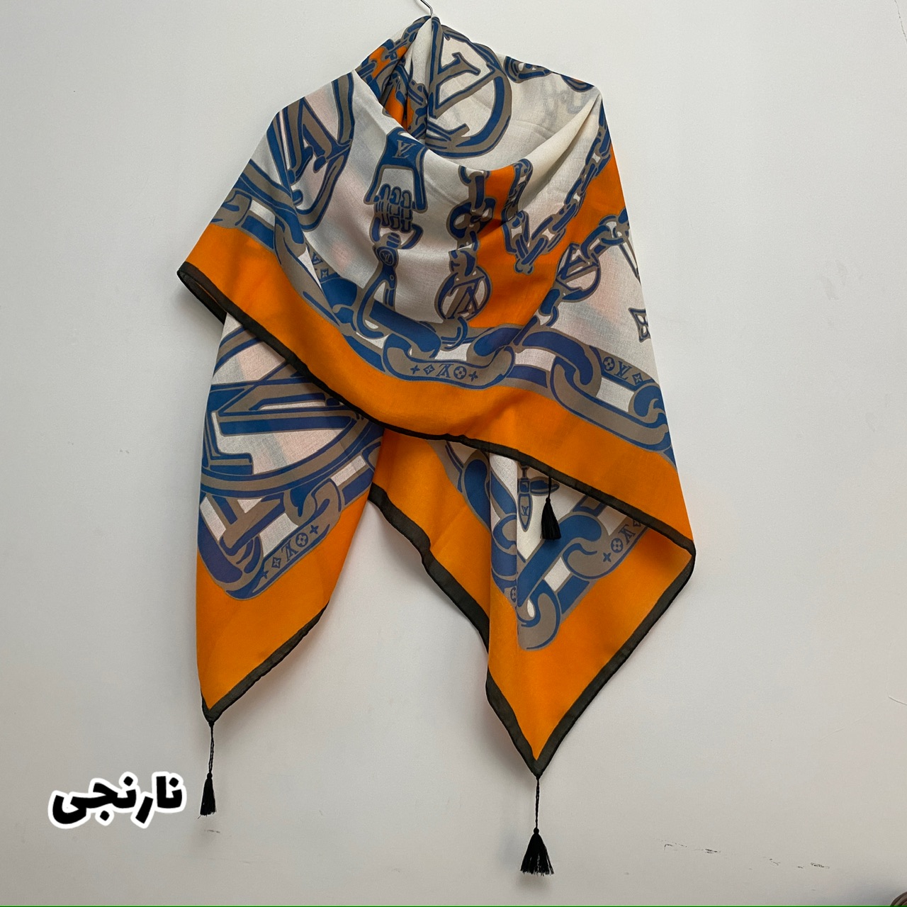 روسری زنانه مدل نخ پنبه پاییزه منگوله دار کد SIA2